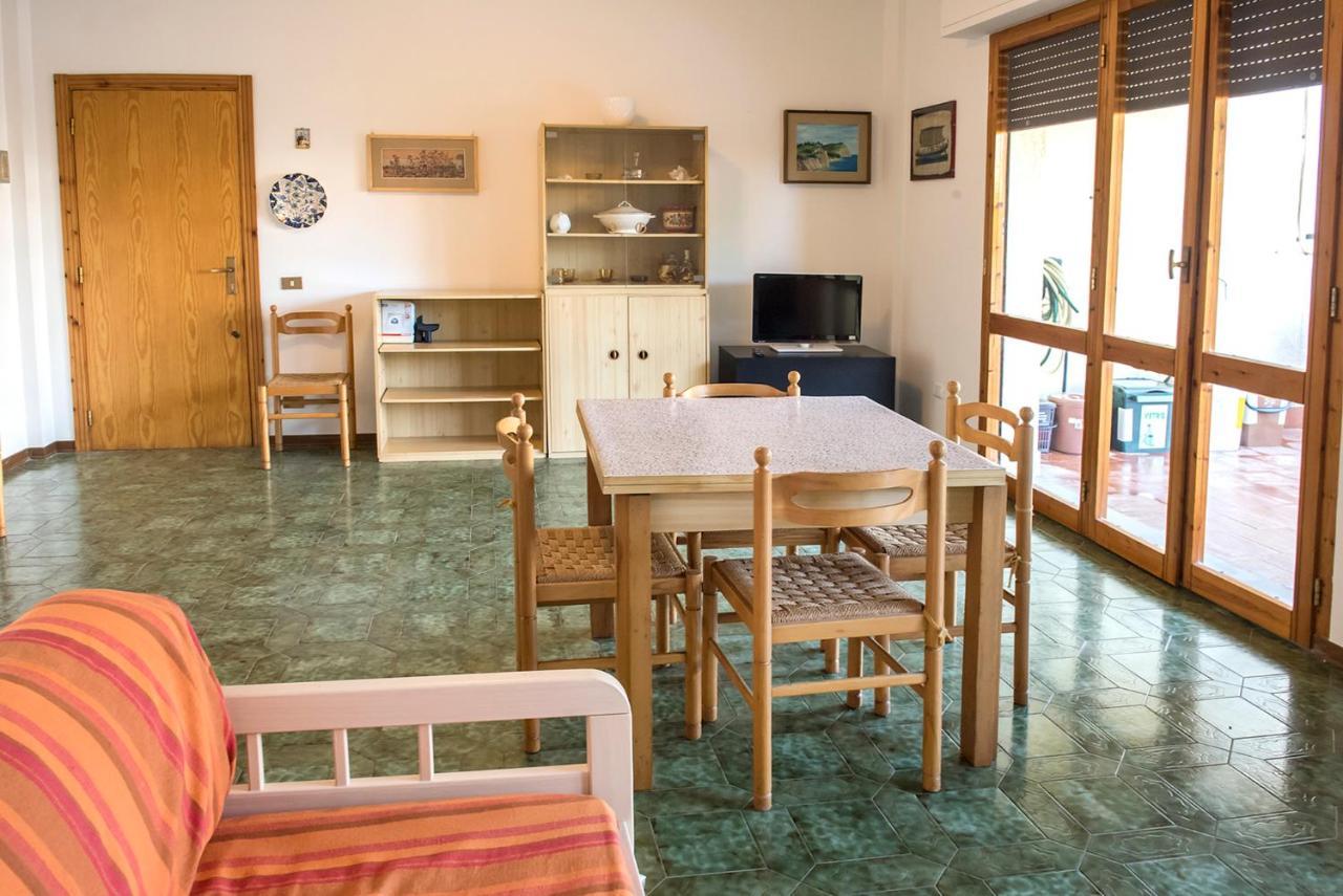 M251 - Marcelli, Trilocale Con Giardino A 50Mt Dal Mare Apartment Bagian luar foto