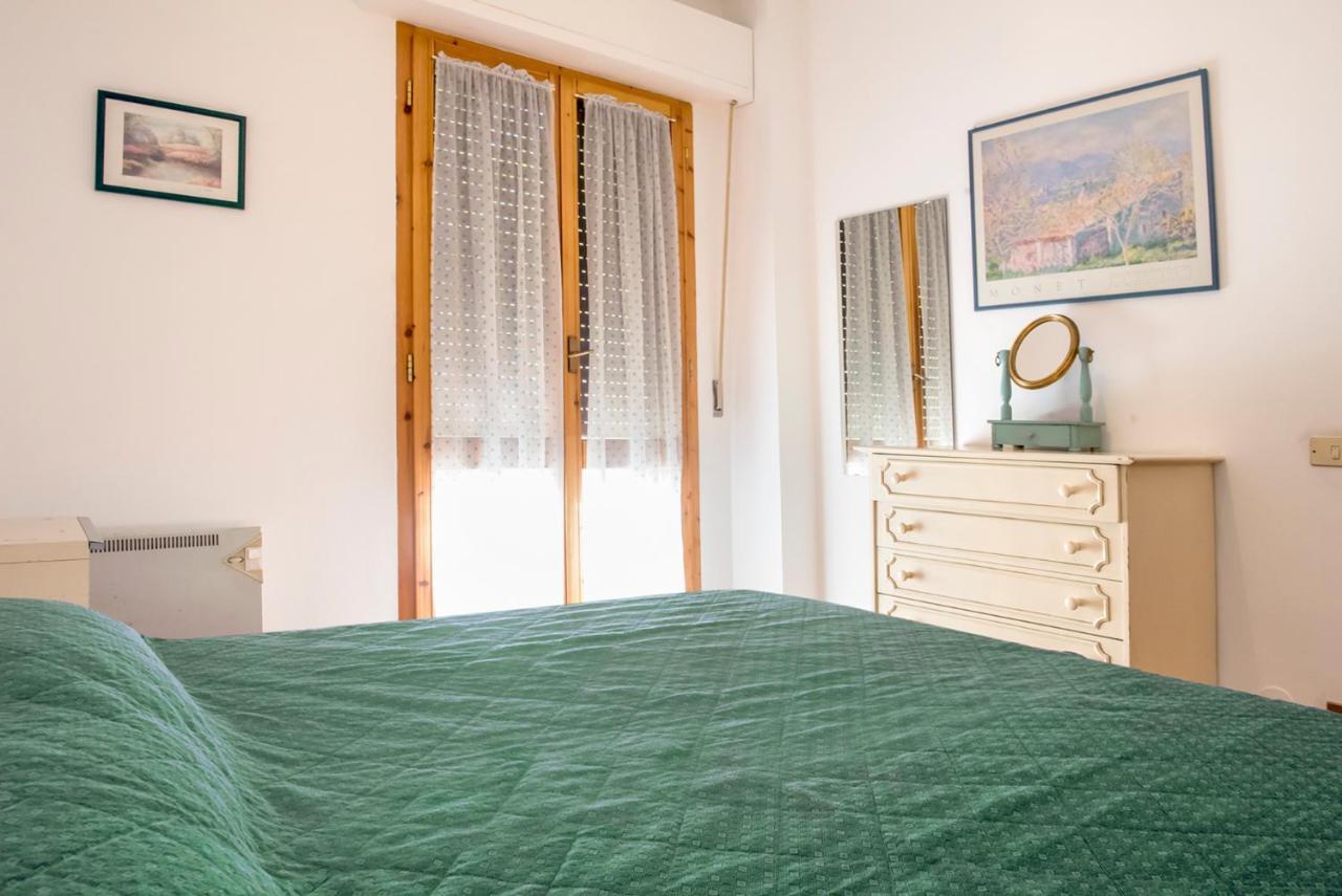 M251 - Marcelli, Trilocale Con Giardino A 50Mt Dal Mare Apartment Bagian luar foto